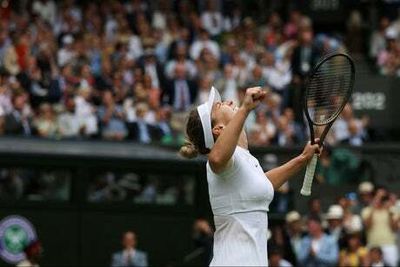 Wimbledon 2022: Simona Halep reaches semi-finals with straight sets win over Amanda Anisimova