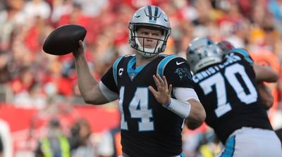 Panthers Don't Plan to Trade Darnold After Mayfield Acquisition, per Report