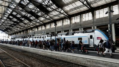 French rail workers threaten more strikes, dismiss 'insufficient' inflation wage increase