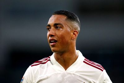 Arsenal race Manchester United to sign Youri Tielemans