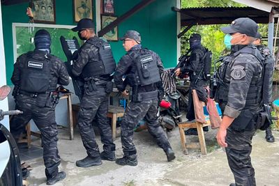 Actors' father, son of influential boxing figure arrested in police raids