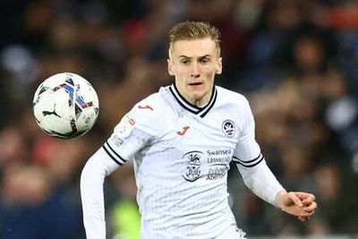 West Ham to sign Flynn Downes with David Moyes targeting further midfield deal as Jesse Lingard wait goes on