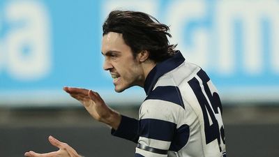 Geelong topple Melbourne to seize top spot on AFL ladder