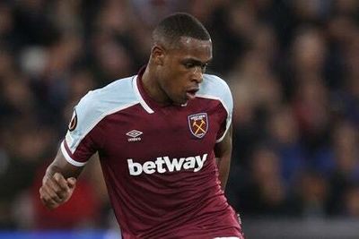 Fulham in talks over Issa Diop transfer as West Ham aim to recoup £20m fee for defender