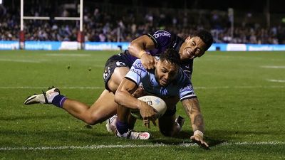 Cronulla add to Melbourne's woes with dazzling 28-6 victory