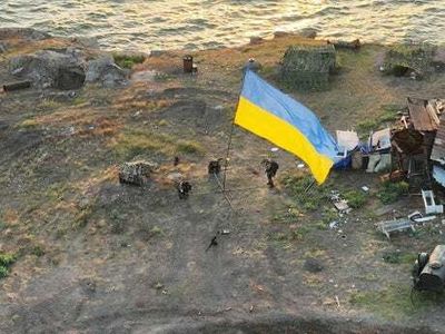 Russia targets Snake Island with missile strike after Ukraine raises flag