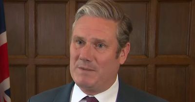 Keir Starmer threatens no confidence vote in Boris Johnson if the PM tries to 'cling on'