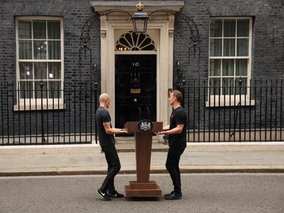 Boris Johnson resigns: Lectern appears outside Number 10 as PM poised to step down