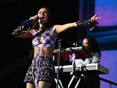 Olivia Rodrigo sings ‘Torn’ with Natalie Imbruglia in surprise appearance at London show