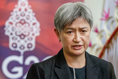 Penny Wong to meet Chinese minister in sign of thawing relations between Australia and China