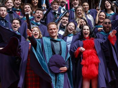 Watch: Outlander star Sam Heughan's impromptu singalong with Glasgow graduates