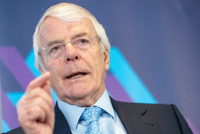 ‘Unwise and unsustainable’ for Boris Johnson to remain PM, warns Sir John Major