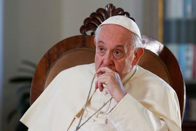 Pope hopes London building last Vatican financial scandal