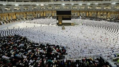 Frustration as Saudi Hajj lottery limits foreign pilgrims returning to Mecca