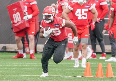WATCH: Chiefs RB Clyde Edwards-Helaire training in Baton Rouge