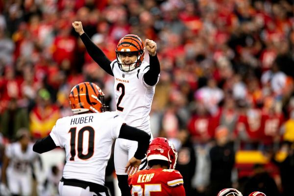 Cincinnati Bengals rookies visit WPAFB > Wright-Patterson AFB