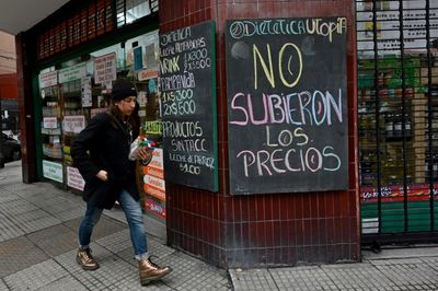 Argentina turmoil sparks panic buying and price hikes
