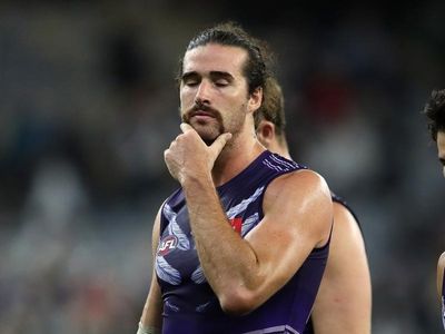 Dockers show faith in Pearce with new deal
