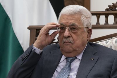 PA President Abbas meets Israel’s Gantz before Biden visit