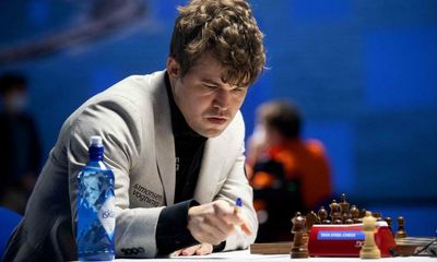 Carlsen given world chess title deadline as Nepomniachtchi and Ding await