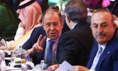 Lavrov walks out of G20 talks after denying Russia is causing food crisis