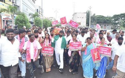 TRS stages protests against domestic LPG price rise for 2nd day