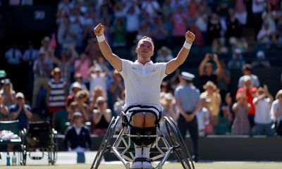 Alfie Hewett shines on big stage to beat Gustavo Fernández and reach final