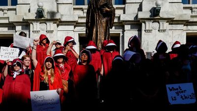 Judge allows Louisiana abortion ban to go into effect