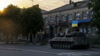 Ukraine pleads for more foreign weapons