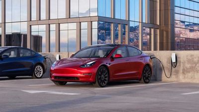 US: Tesla Dominates BEV And Premium Car Sales In January-May 2022