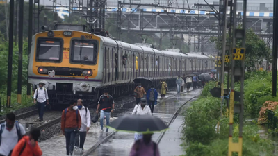 Mumbai: New govt fillip for MUTP; 18 railway stations to undergo revamp
