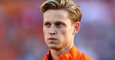 Manchester United told what Frenkie de Jong wants as youngsters get new squad numbers