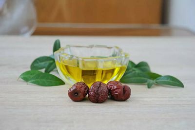Jojoba Oil: A heal-all beauty ingredient