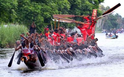 Kumarakom witnesses roars of oarsmen after two years