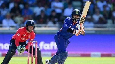 2nd T20I: Fiery Ravindra Jadeja takes India to 170 for 8, Virat Kohli fails yet again