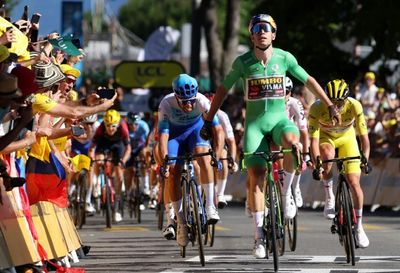 Van Aert wins Swiss stage, Pogacar extends Tour de France lead