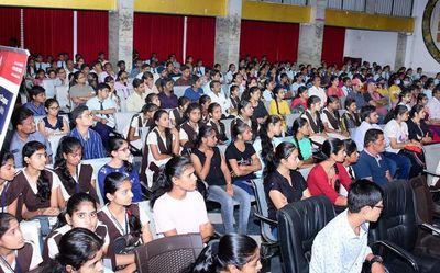 Experts guide students at The Hindu EducationPlus Career Counselling in Kalaburagi
