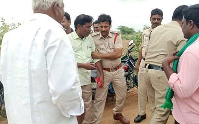 Farmers resist fixing of energy meters to farm connections in Anantapur district