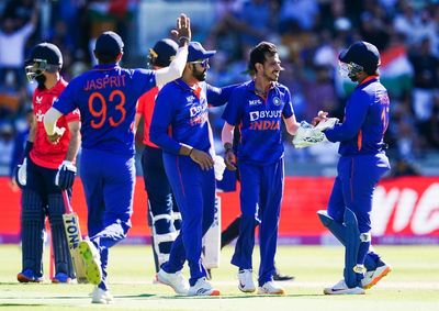 Richard Gleeson debut heroics in vain as India thrash England to seal T20 series