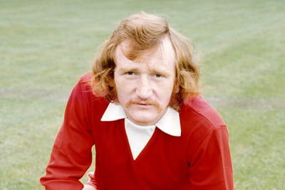 Aberdeen lead tributes after former player Davie Robb dies age 74