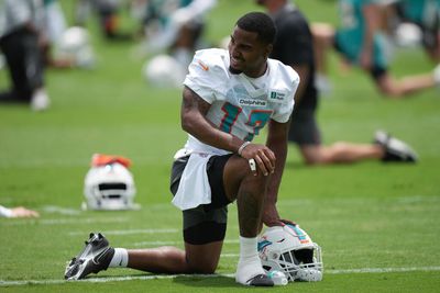 Jaylen Waddle proclaims he’s the fastest Dolphin on Tyreek Hill’s podcast