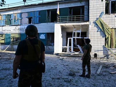 Ukraine news – live: Fifteen killed and more than 20 trapped after Russia strikes Donetsk apartment block