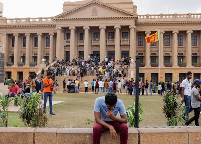 Pope expresses solidarity with people of Sri Lanka
