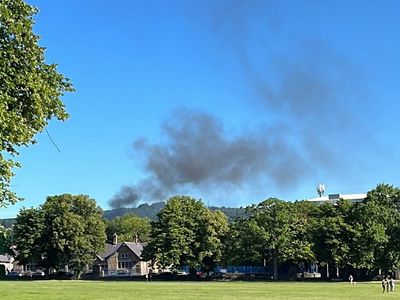 Sheffield fire: ‘Very large’ explosion at industrial building as neighbours warned to stay indoors