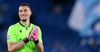 Thomas Strakosha transfer would be good news for Dean Henderson at Manchester United
