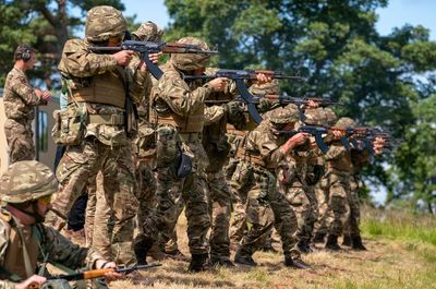 Ukrainian soldiers train in UK as war with Russia rages on