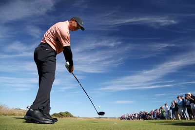 14 awesome photos of Tiger Woods playing a practice round at the British Open