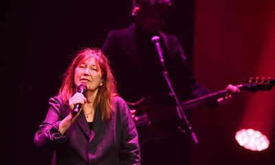 Jane Birkin review – electrifying moments from a singer with remarkable poise