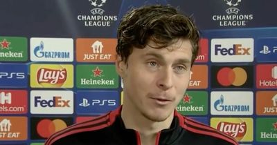 Victor Lindelof responds to Lisandro Martinez transfer talks as Man Utd spot under threat