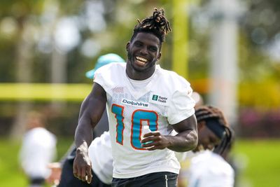 Tyreek Hill compares 2022 Dolphins’ offense to 2019 Chiefs